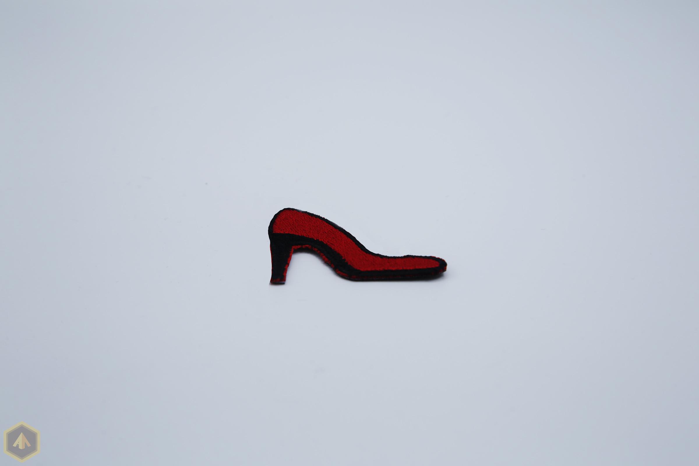 Патч — женская туфелька