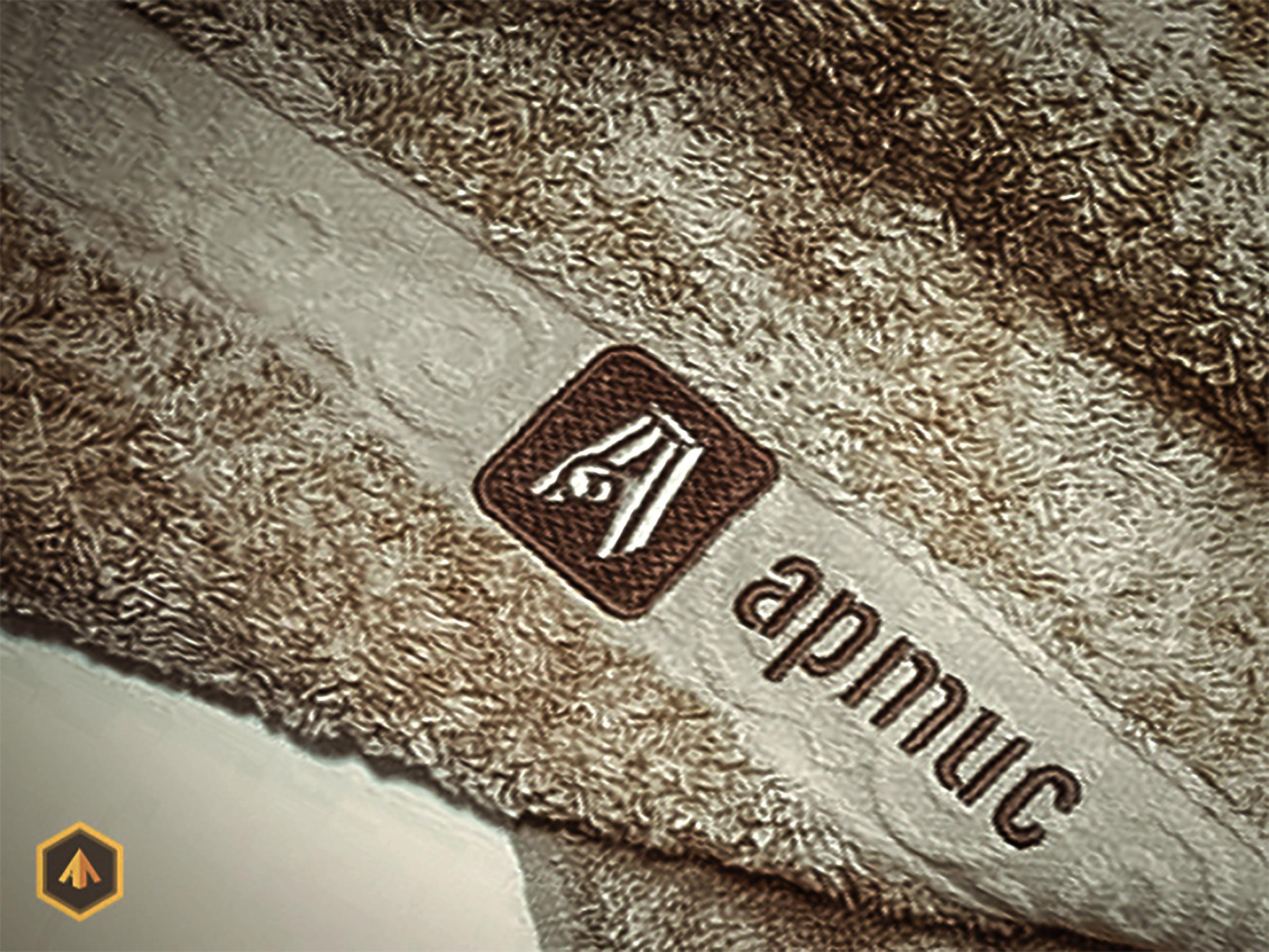 Логотип АРТИС на бордюре полотенца
