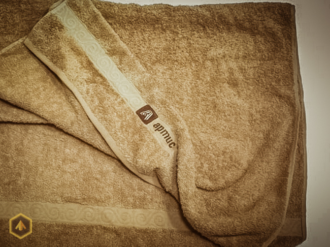 вышивка на махровом полотенце "АРТИС" -2-2010 год
